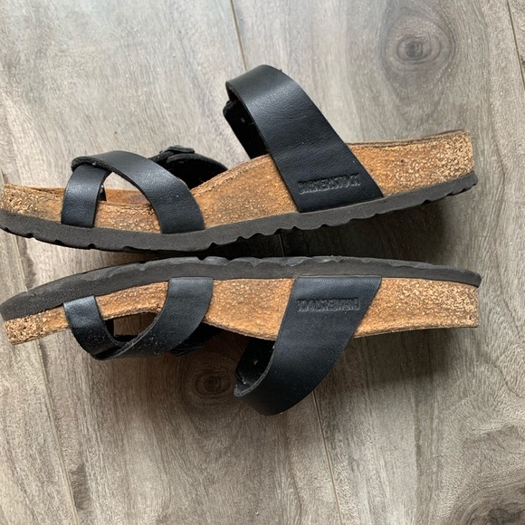 BIRKENSTOCK sandals. - Picture 3 of 3